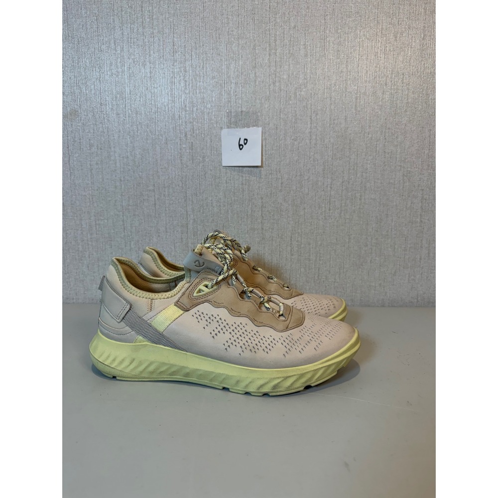 ECCO ST.1 Lite Beige Sneakers EU 39 US 8-8.5 837313-52578